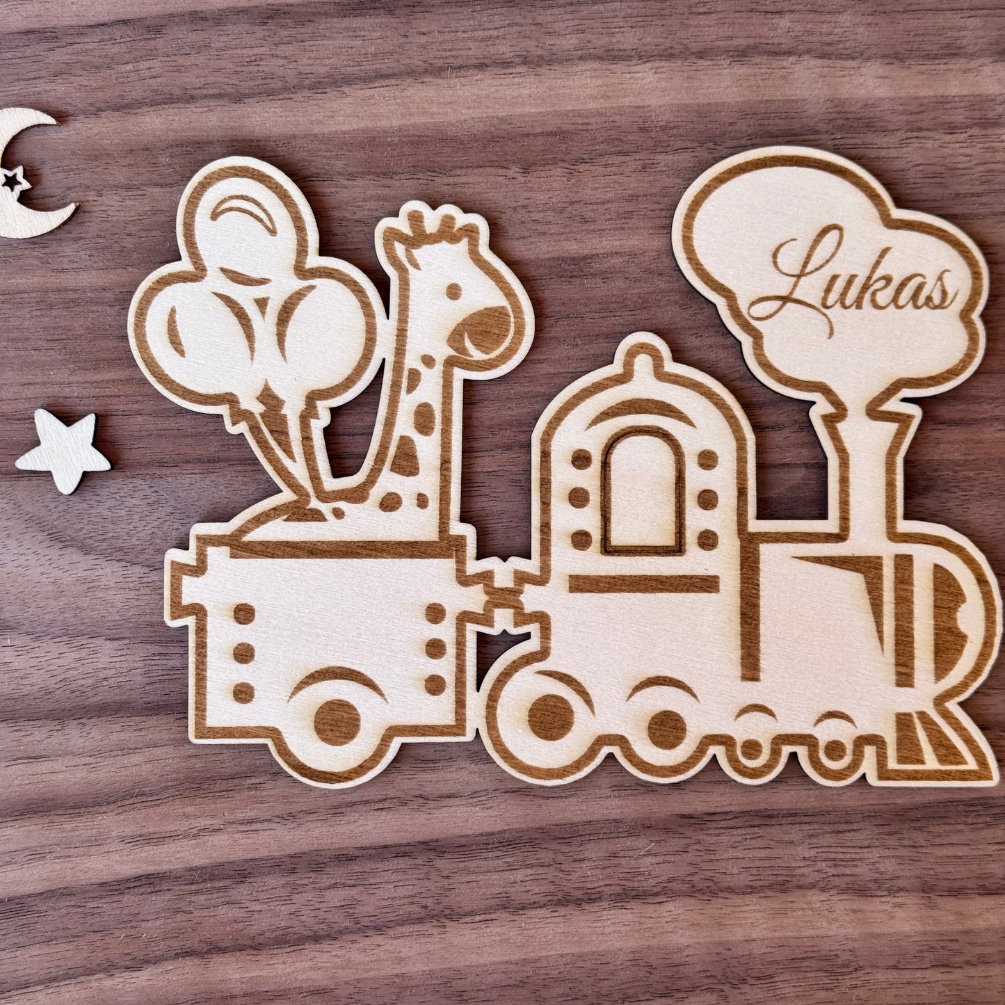 Personalisierbares Namensschild „Zug mit Giraffe“ – Holzdeko für Babyzimmer und Kinderzimmer Türschild