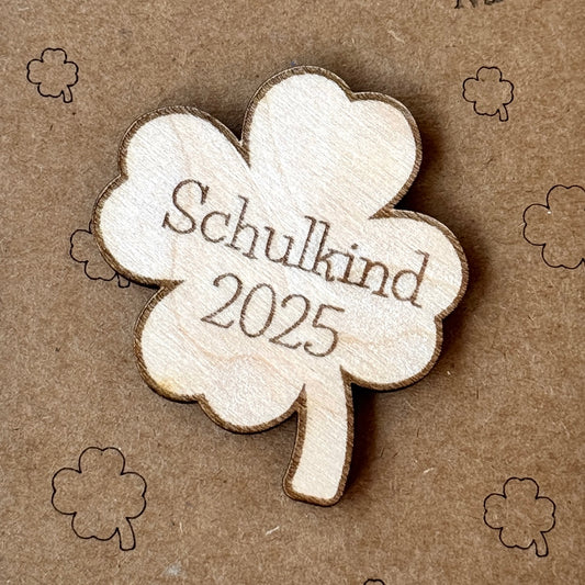Personalisierter Schlüsselanhänger mit Glücksbringer zum Schulstart , Schulkind 2025 , Mutmacher