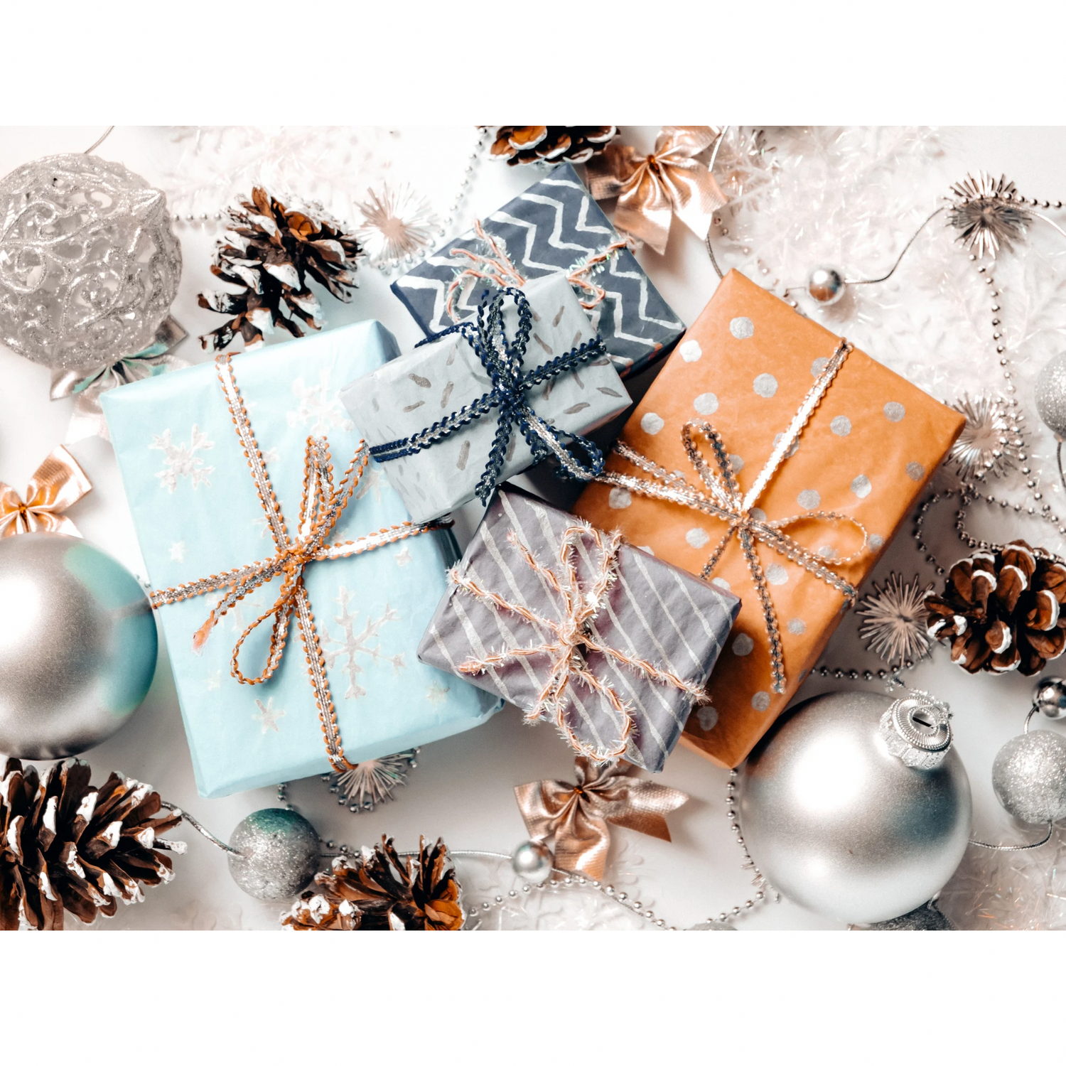 Personalisierte Weihnachtsdeko & Geschenke aus Holz – handgemacht, nachhaltig & liebevoll graviert. Ideal für die festliche Zeit & zum Verschenken.
