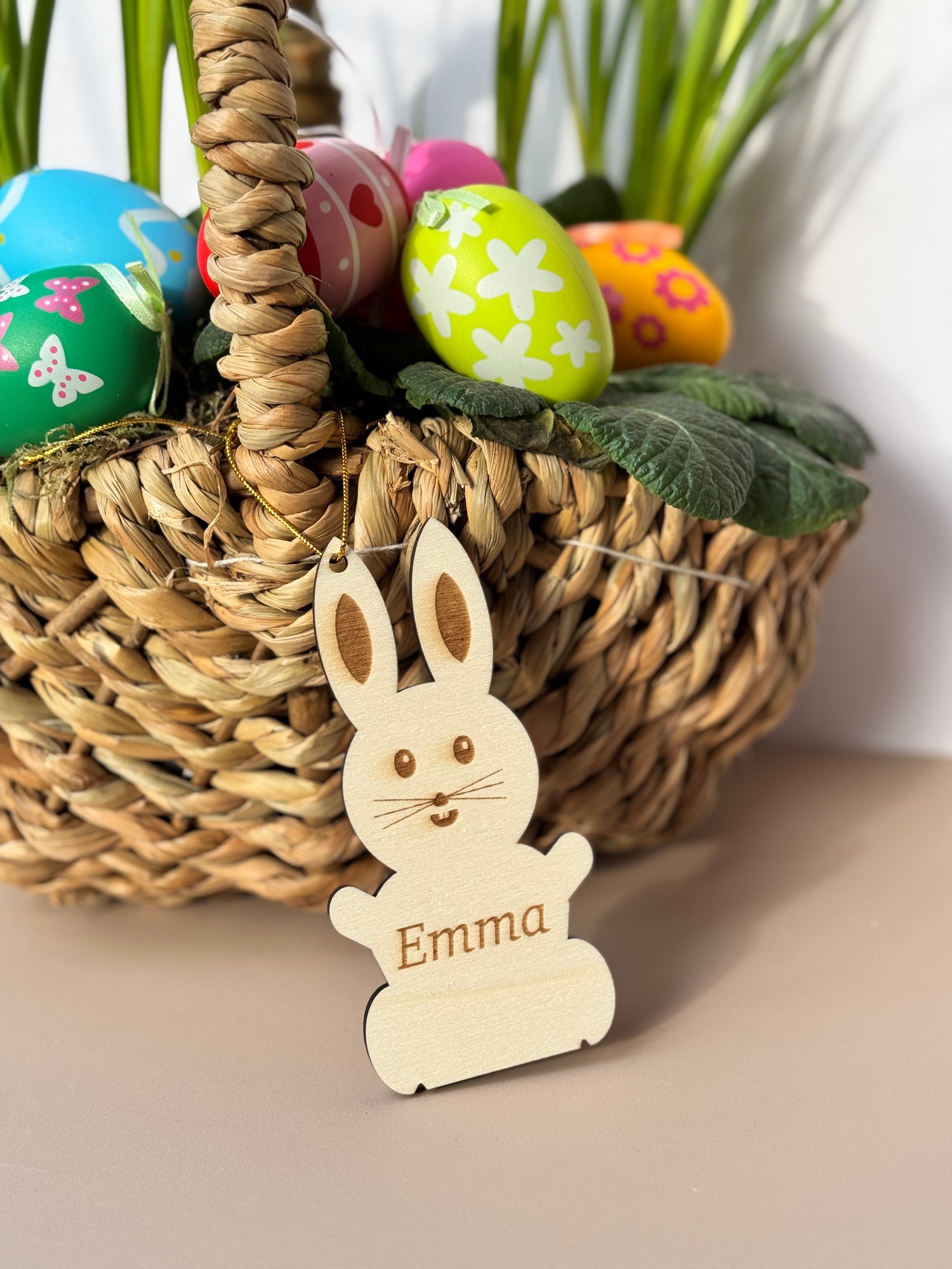 Personalisierte Osterdeko & Geschenkideen aus Holz – handgemacht, nachhaltig & individuell. Ideal für Osternester, Tischdeko & kleine Aufmerksamkeiten.
Ostergeschenk Anhänger und Geldgeschenke zu Osten . Für Kinder und Erwachsene 
