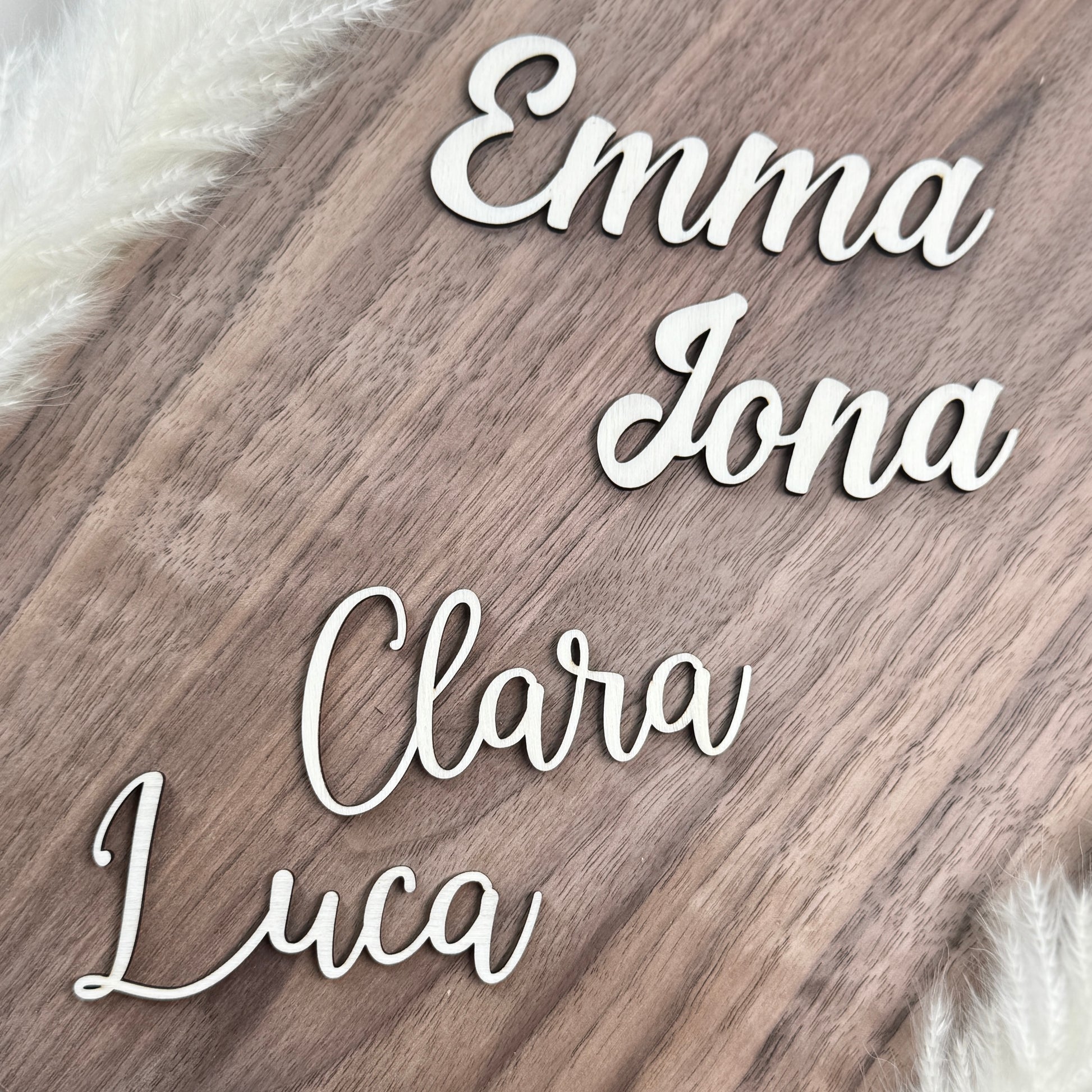 Tischkarten Personalisierte Namensschilder aus Holz – Stilvolle Platzkarten für Hochzeit, Taufe, Geburtstag & Feierlichkeiten Boho Tischdeko und Natur Stil