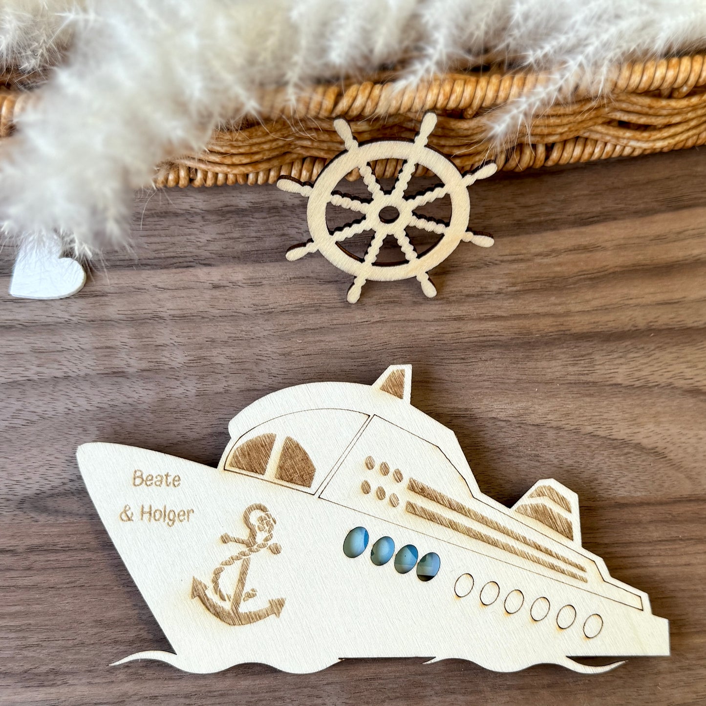 Kreuzfahrt Geldgeschenk aus Holz – personalisierte Geschenkverpackung für Reisen & Flitterwochen