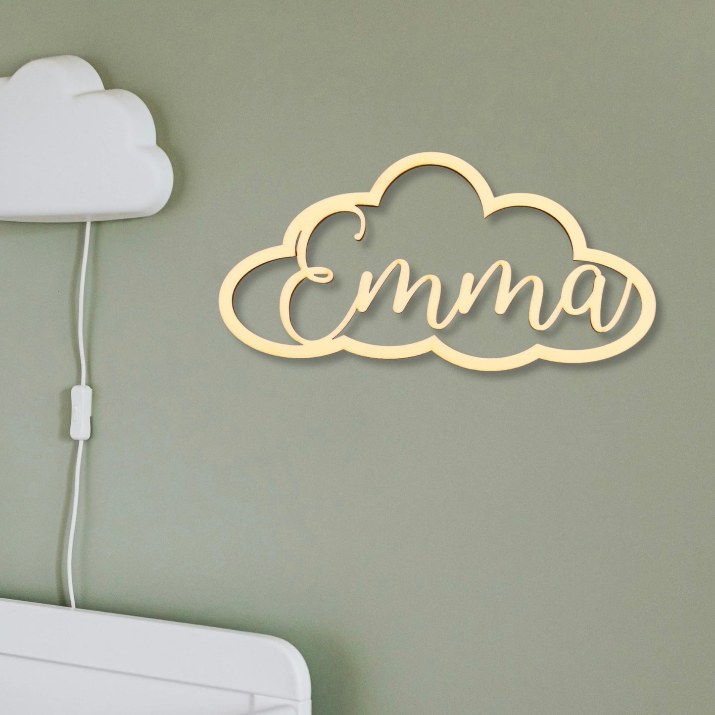 Schriftzug Personalisierte Holz-Wolke mit Namen – individuelle Wanddeko aus Holz für Baby- & Kinderzimmer | NordicDeern